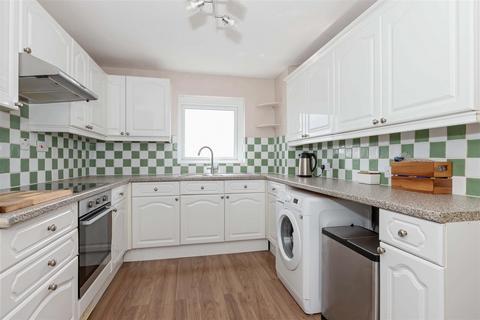 52 Greystone Avenue, Worthing, BN13 1LR