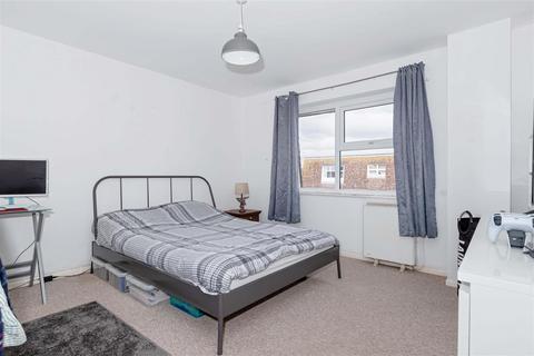 52 Greystone Avenue, Worthing, BN13 1LR