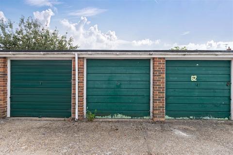 52 Greystone Avenue, Worthing, BN13 1LR
