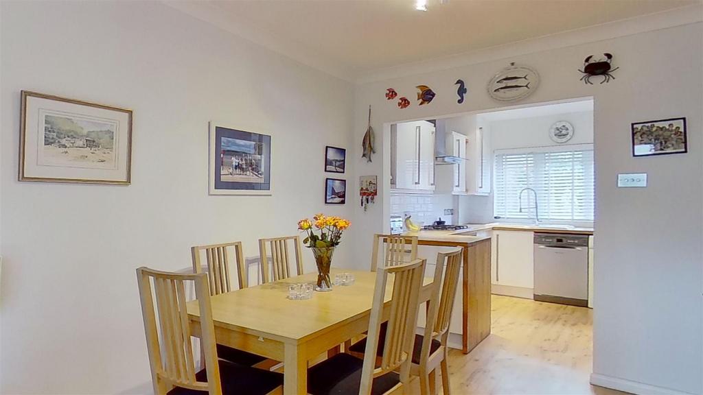 Beemans-Row-Earlsfield-SW18-05262021 211804.jpg