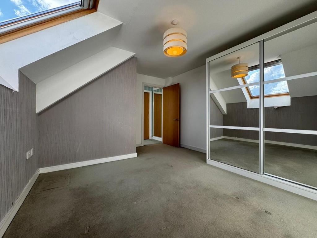 Central Bedroom.jpg