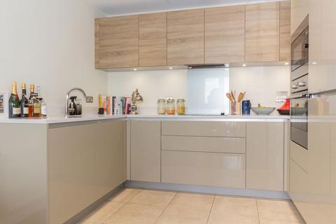 1 bedroom flat for sale, Stanley Road, London W3