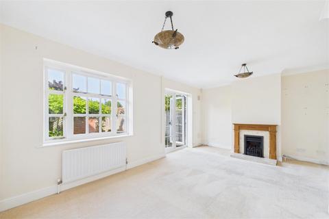 3 bedroom terraced house for sale, Peter Weston Place, Chichester