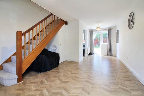 6 Dearing Close, Aylesbury, HP20 2XJ