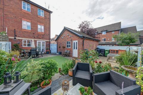 4 bedroom semi-detached house for sale, Springbank Gardens, Lymm WA13