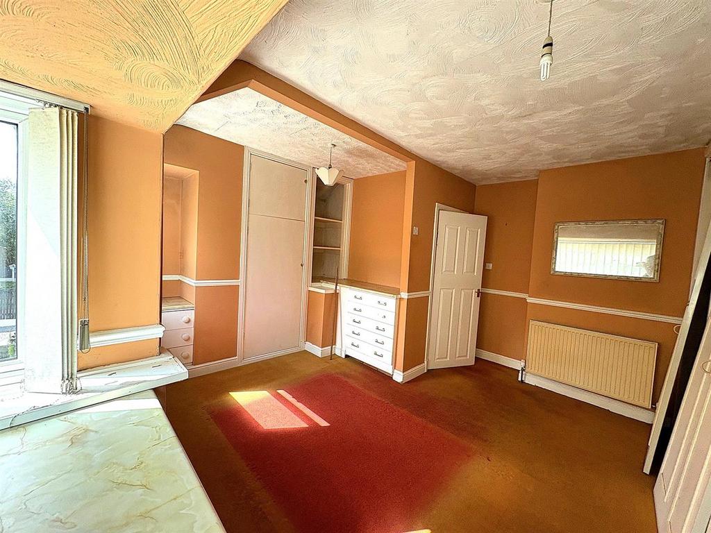 Bed 1.jpg