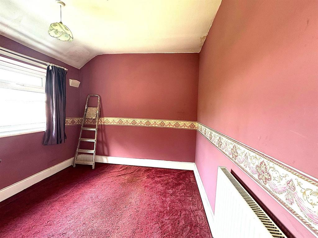 Bed 2.jpg