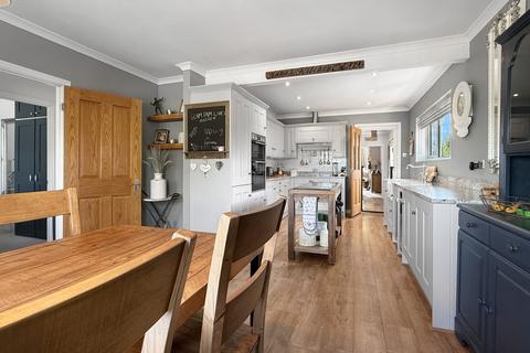 2 bedroom detached bungalow for sale, Broad Road, Braintree, CM7