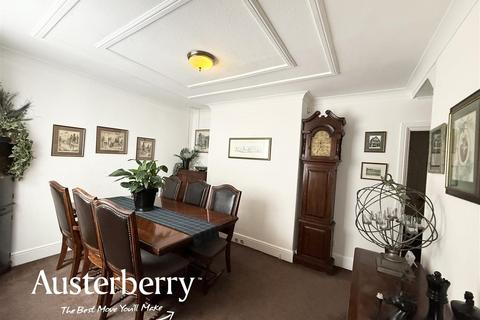 3 bedroom terraced house for sale, Hartshill Road, Stoke-On-Trent ST4