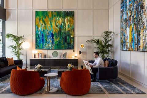 undefined, England E14 9AB London, GBR