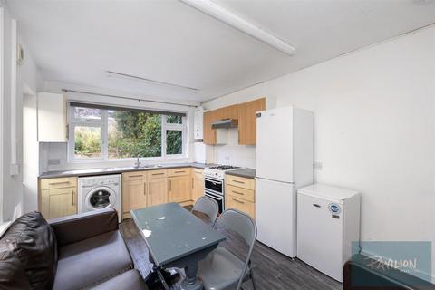 1 bedroom in a house share to rent, Ewhurst Road, Brighton