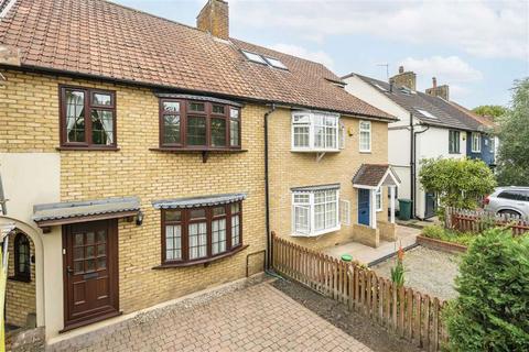 Barnes Avenue, London SW13
