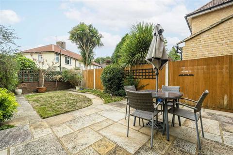 undefined, Barnes Avenue, London SW13