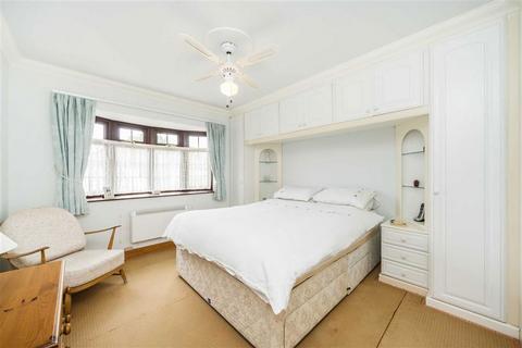 undefined, Barnes Avenue, London SW13