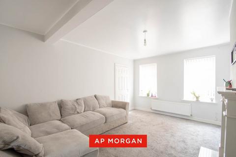 3 bedroom end of terrace house for sale, Brooklands, Stourbridge, West Midlands, DY8