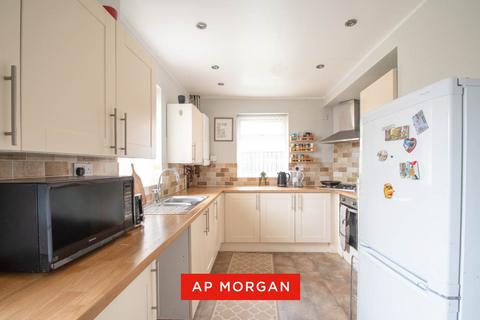 3 bedroom end of terrace house for sale, Brooklands, Stourbridge, West Midlands, DY8
