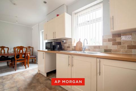 3 bedroom end of terrace house for sale, Brooklands, Stourbridge, West Midlands, DY8