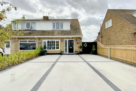 16 Burcom Avenue, Humberston, Grimsby, DN36 4XP
