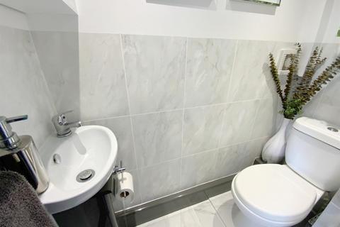 16 Burcom Avenue, Humberston, Grimsby, DN36 4XP