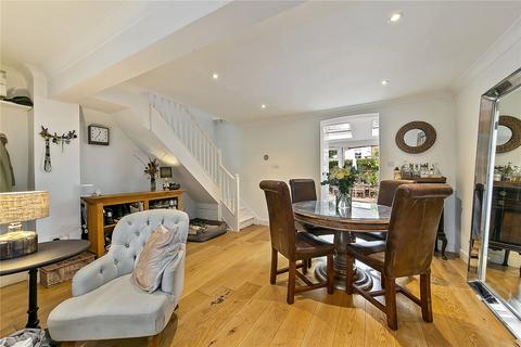 6 Watcombe Cottages, Kew, Richmond, TW9 3BD