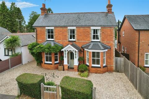 undefined, Pinewood Avenue, Crowthorne, Berkshire