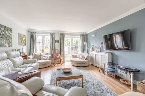 undefined, Cobb Close, Datchet SL3