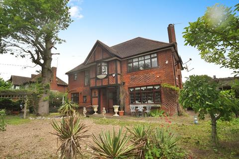 undefined, London Road, Luton