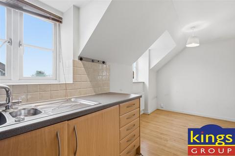 2 bedroom flat for sale, Riverhead Close, London