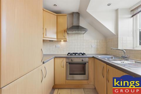 2 bedroom flat for sale, Riverhead Close, London