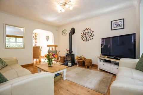 4 bedroom detached house for sale, Dove Close, Warwickshire CV12