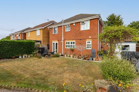 4 bedroom detached house for sale, Dove Close, Warwickshire CV12