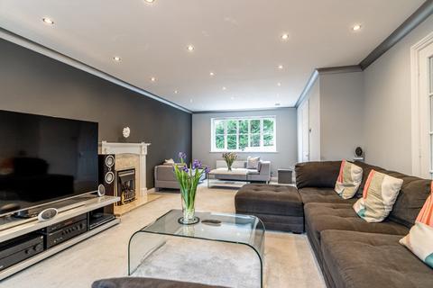 4 bedroom detached house for sale, St. Barts Close, Hertfordshire AL4