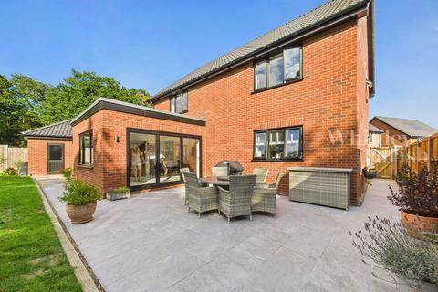 4 bedroom detached house for sale, Attleborough NR17