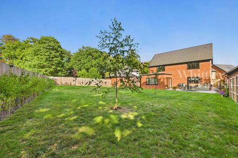 undefined, Attleborough NR17