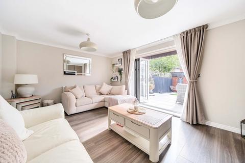 41 Arena Close, Andover, SP11 6YD