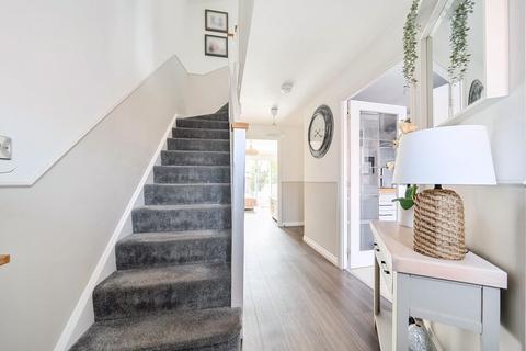 41 Arena Close, Andover, SP11 6YD