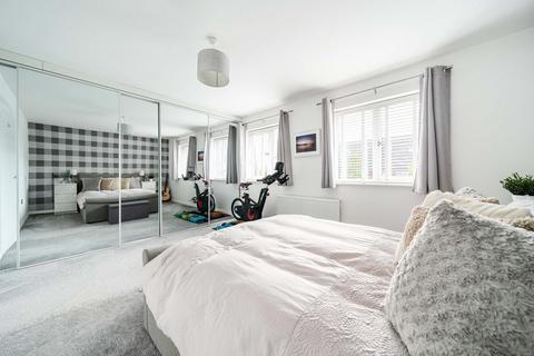 41 Arena Close, Andover, SP11 6YD