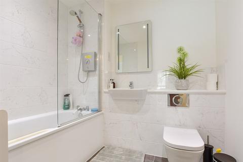 6 Alder Way, Faygate, Horsham, RH12 0BU