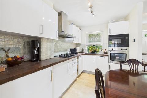 4 bedroom terraced house for sale, Whinchat, Aylesbury HP19