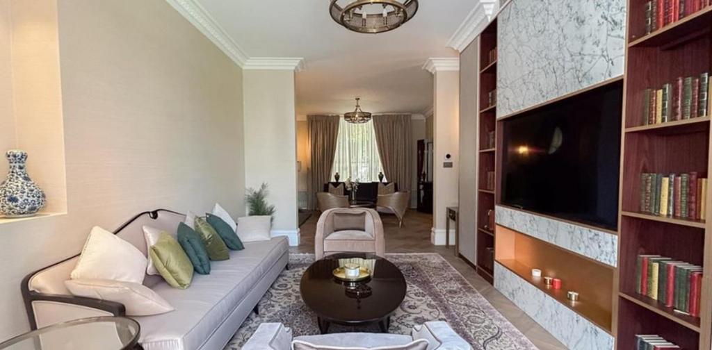 14 thurloe place 4.jpg