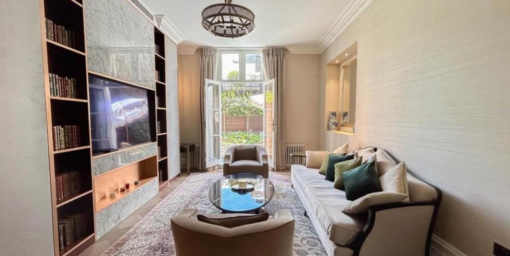 14 thurloe place 5.jpg