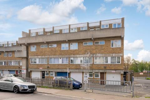 Stanthorpe Close, Streatham, London, SW16