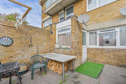 4 bedroom maisonette for sale, Stanthorpe Close, Streatham, London, SW16