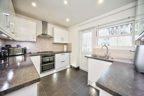 undefined, Barrowby Close, Luton