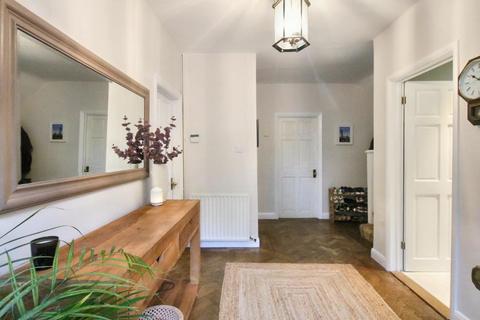 undefined, RANDALLS ROAD, LEATHERHEAD, KT22