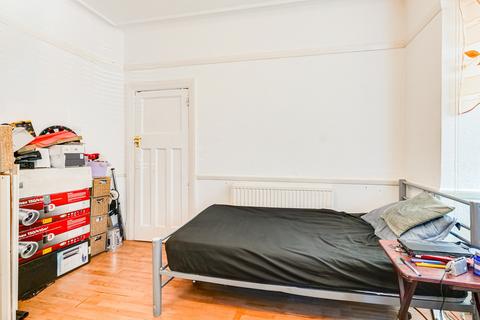 3 bedroom semi-detached house for sale, Honiton Road, Southend-on-sea, SS1