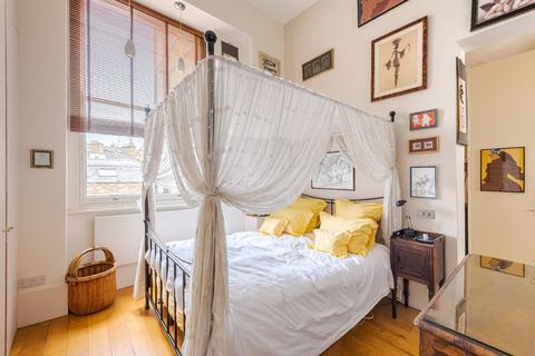 1 bedroom flat for sale, Lexham Gardens W8