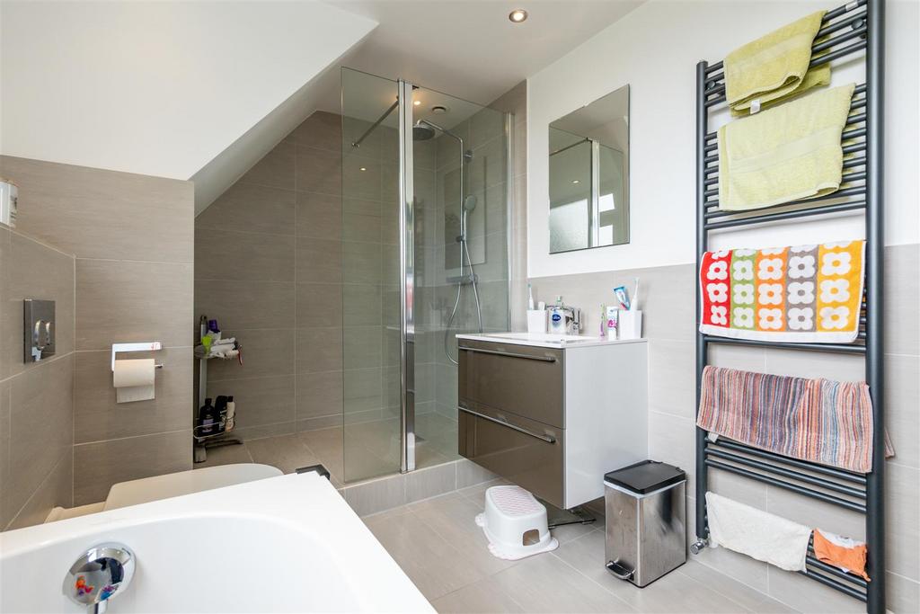 Family Bathroom.