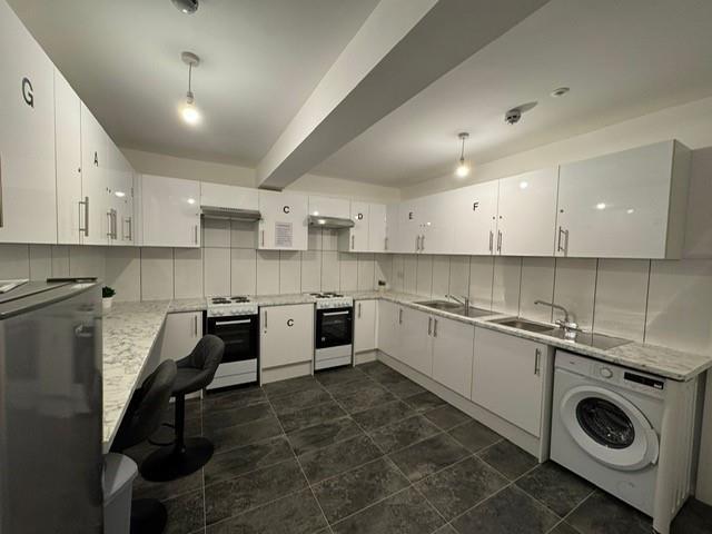 KITCHENLEIGHTON.jpg