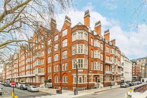 2 bedroom flat for sale, Bedford Avenue, London WC1B